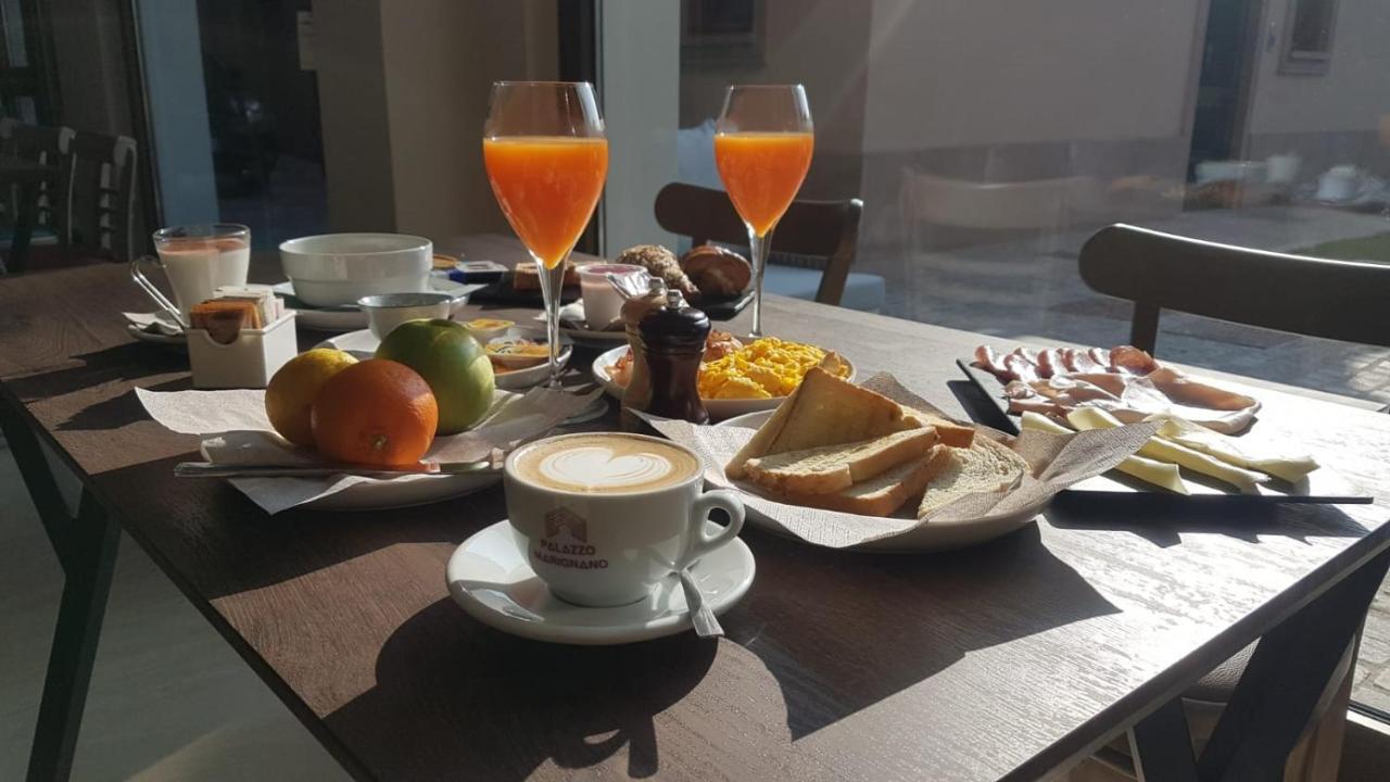 Palazzo Marignano Hotel Melegnano Eksteriør billede