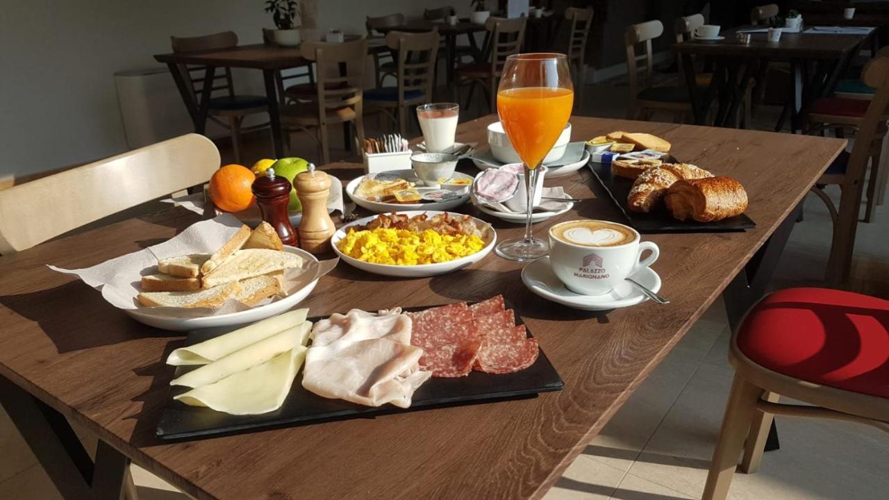 Palazzo Marignano Hotel Melegnano Eksteriør billede