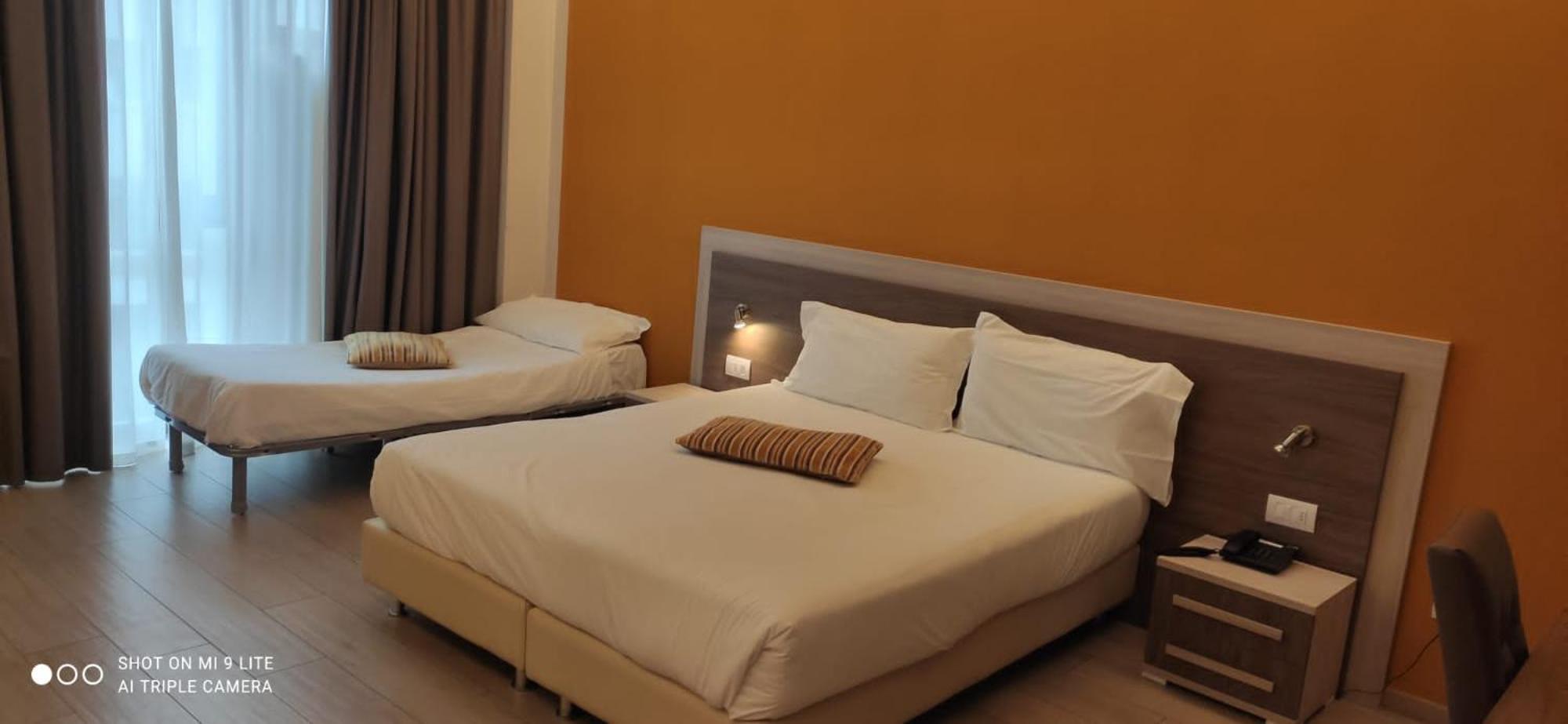 Palazzo Marignano Hotel Melegnano Eksteriør billede