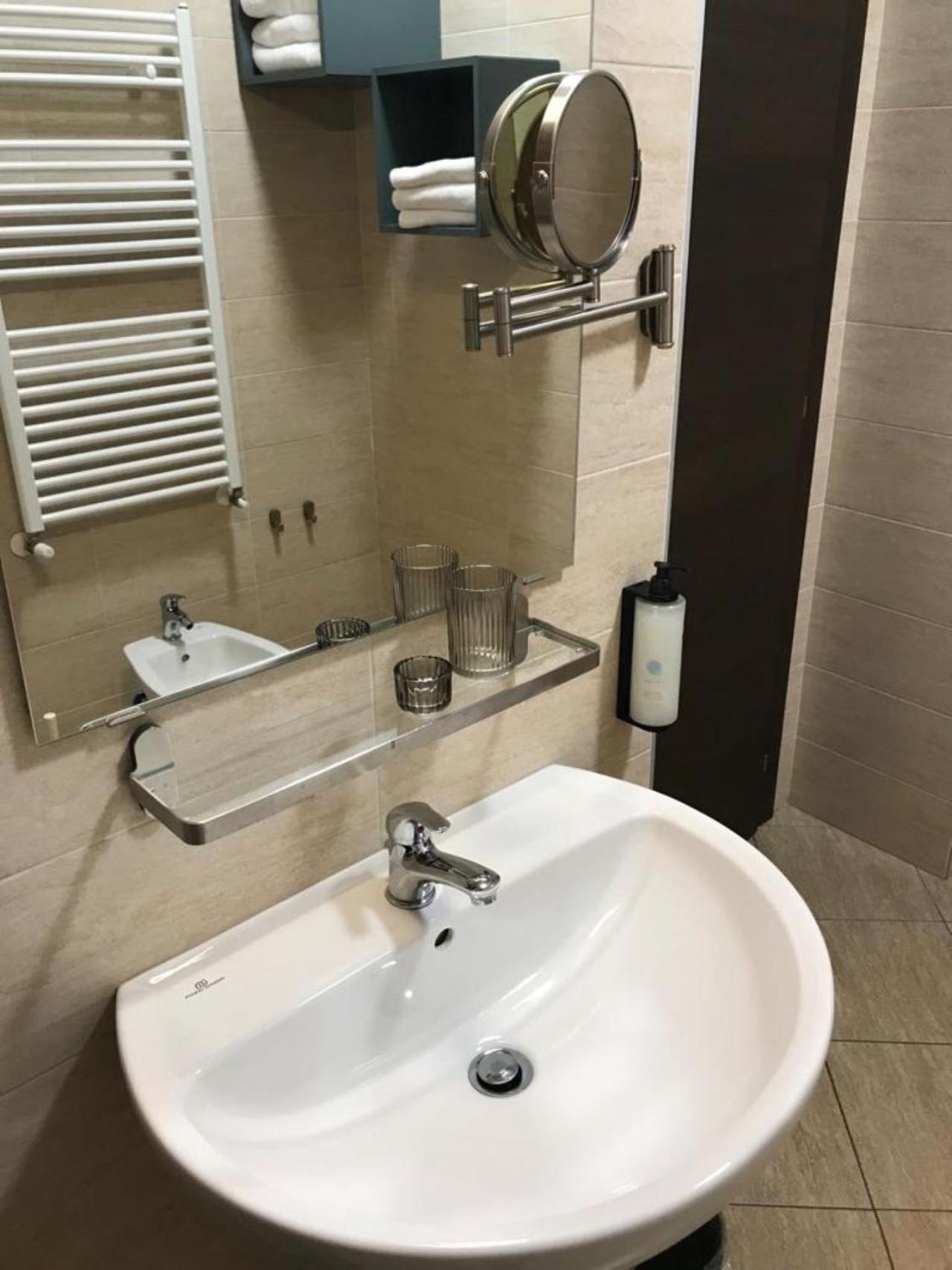 Palazzo Marignano Hotel Melegnano Eksteriør billede