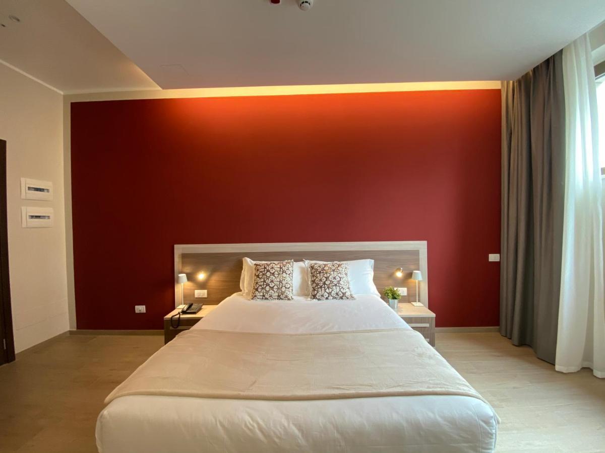 Palazzo Marignano Hotel Melegnano Eksteriør billede