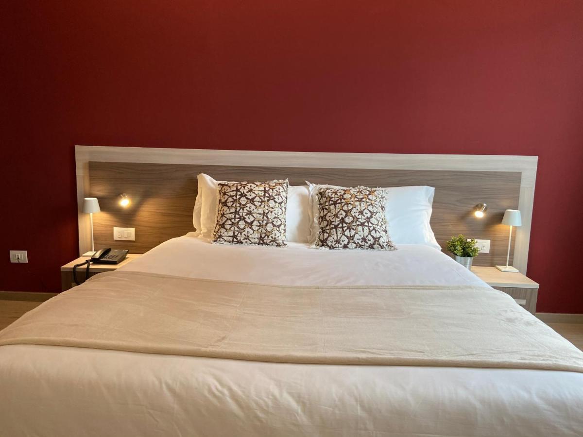 Palazzo Marignano Hotel Melegnano Eksteriør billede